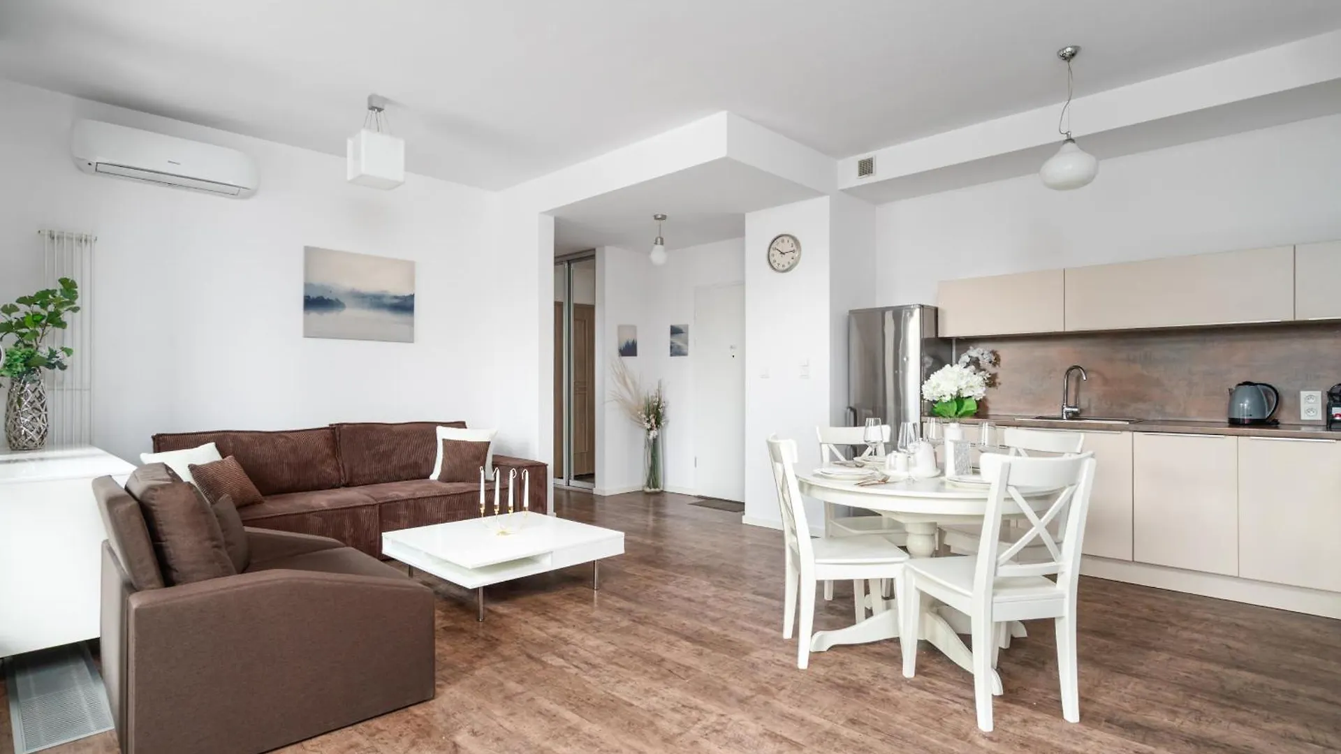 Central Warsaw Apartment - Great Location - One Bedroom Apartment - Kolejowa