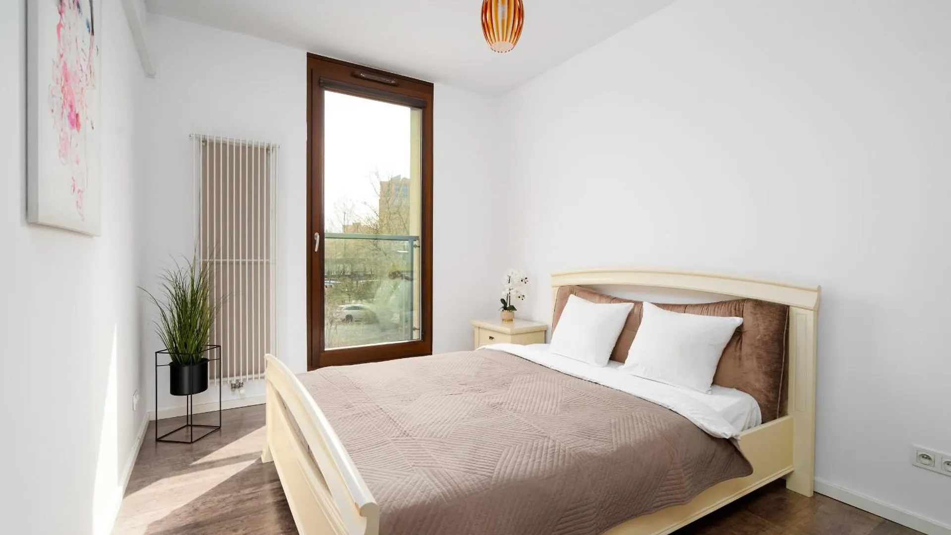 Central Warsaw Apartment - Great Location - One Bedroom Apartment - Kolejowa